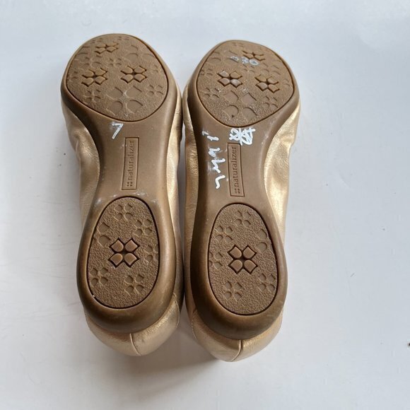 Naturalizer Colby Champagne Vegan Leather Flats Slip On Studded Womens S… - Picture 7 of 7